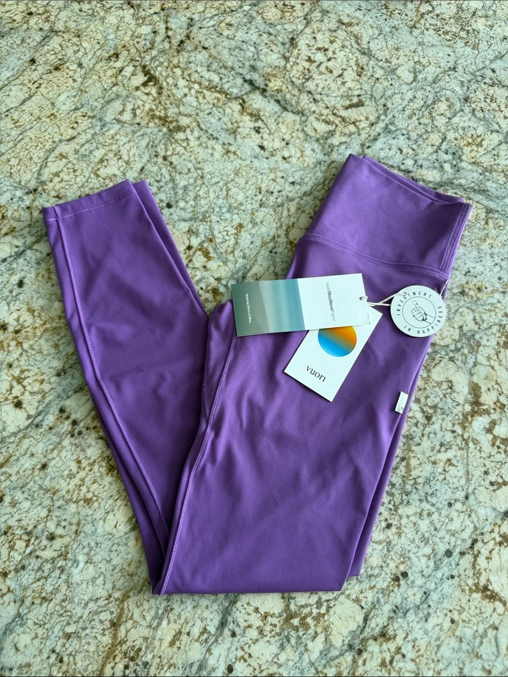 Vuori AllTheForm Legging Bright Violet XS NWT BlissBlend purple legging 💜